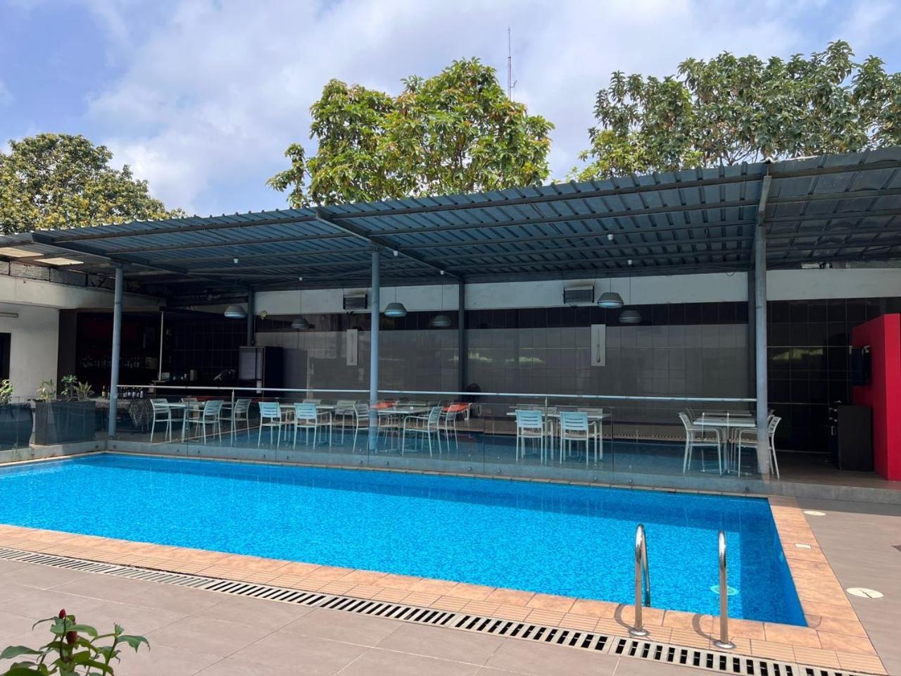 Residence Achenbach Abidjan Bagian luar foto