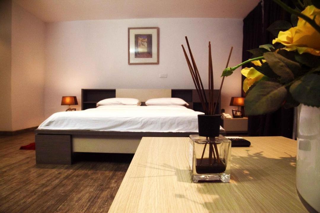 Residence Achenbach Abidjan Bagian luar foto