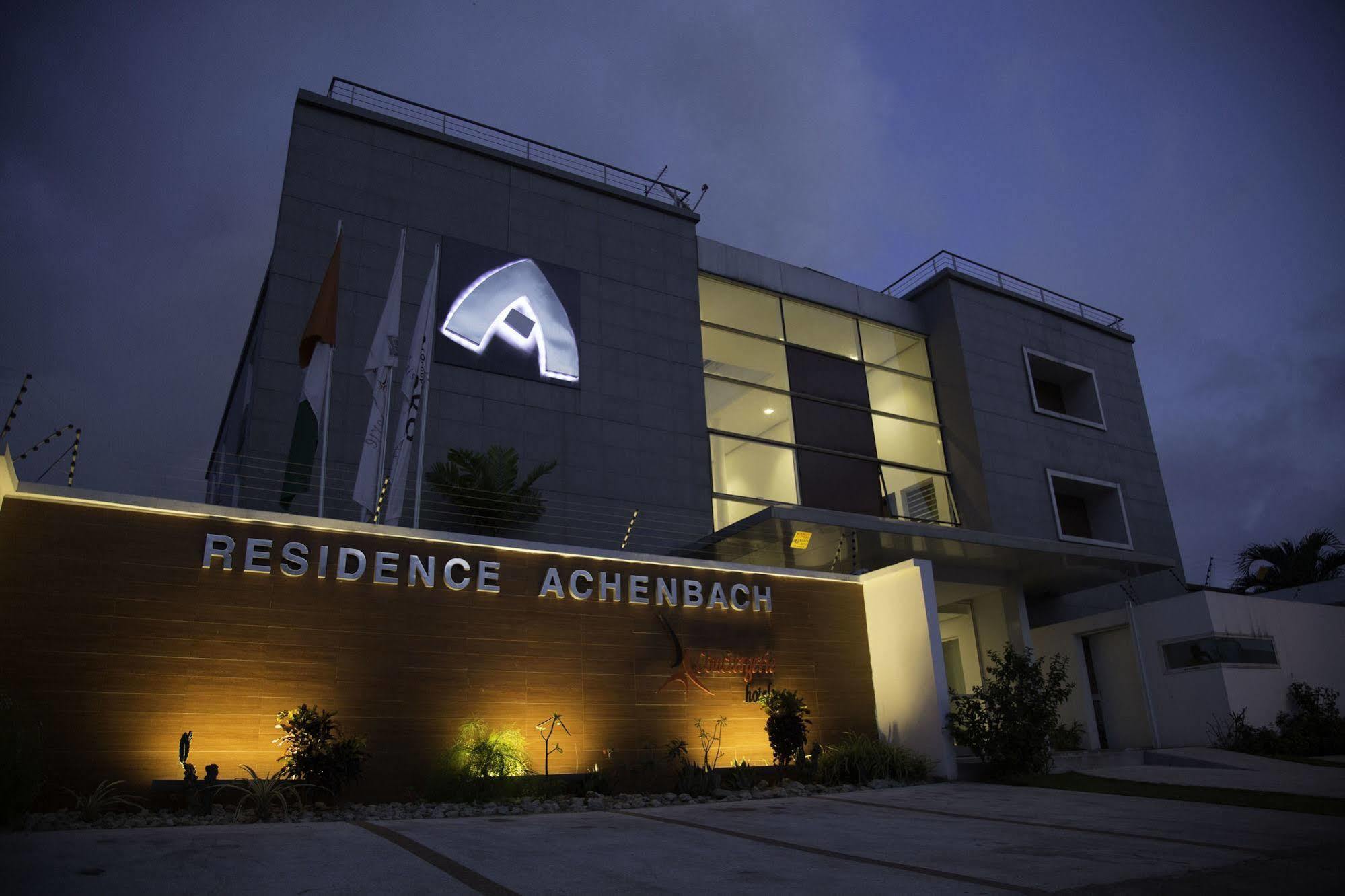 Residence Achenbach Abidjan Bagian luar foto